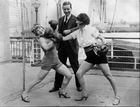 tumblr_mb4oq5XX0E1qdfhbno1_500